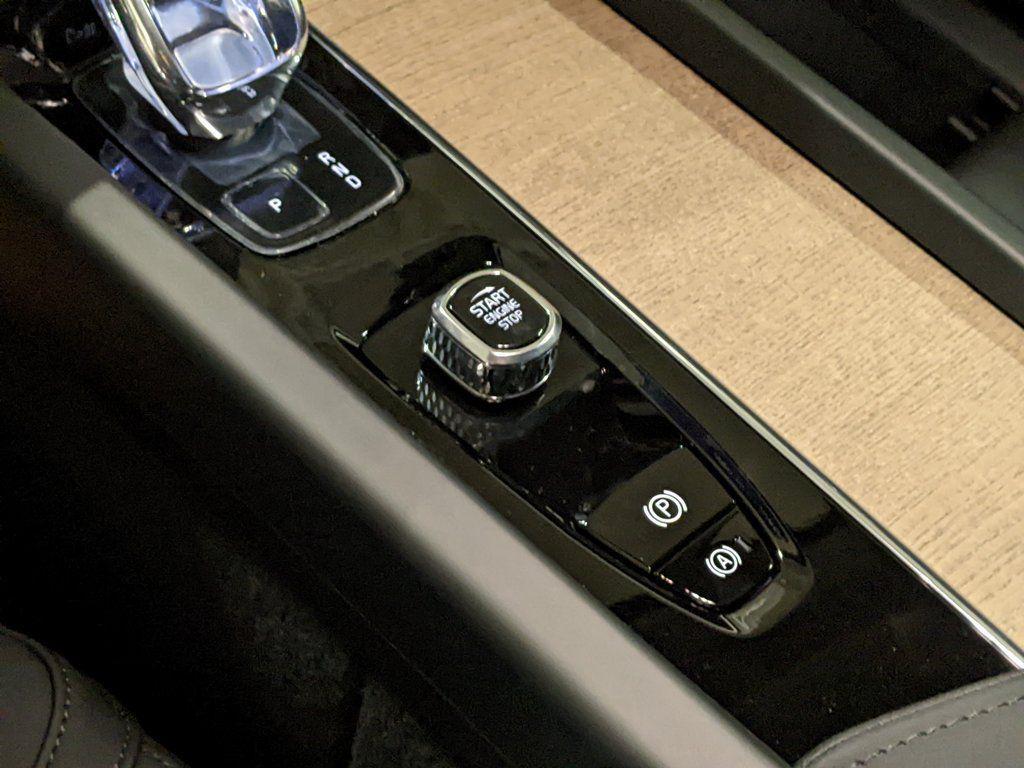 new 2026 Volvo XC60 car, priced at $57,985