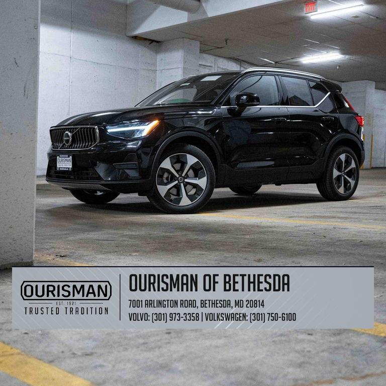 new 2025 Volvo XC40 car, priced at $41,900