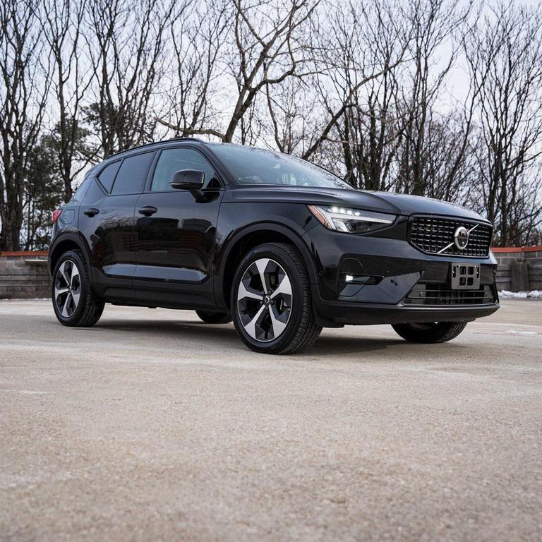 used 2025 Volvo XC40 car, priced at $31,500