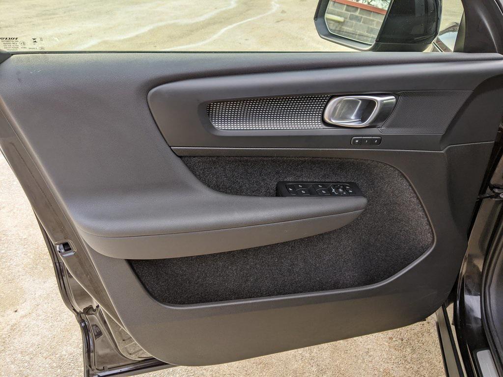 used 2025 Volvo XC40 car, priced at $31,500