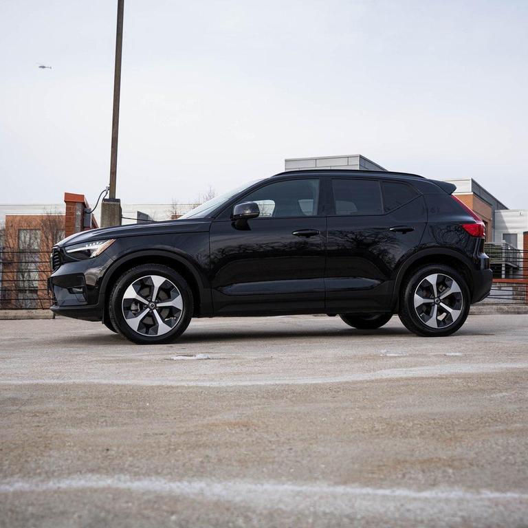 used 2025 Volvo XC40 car, priced at $31,500