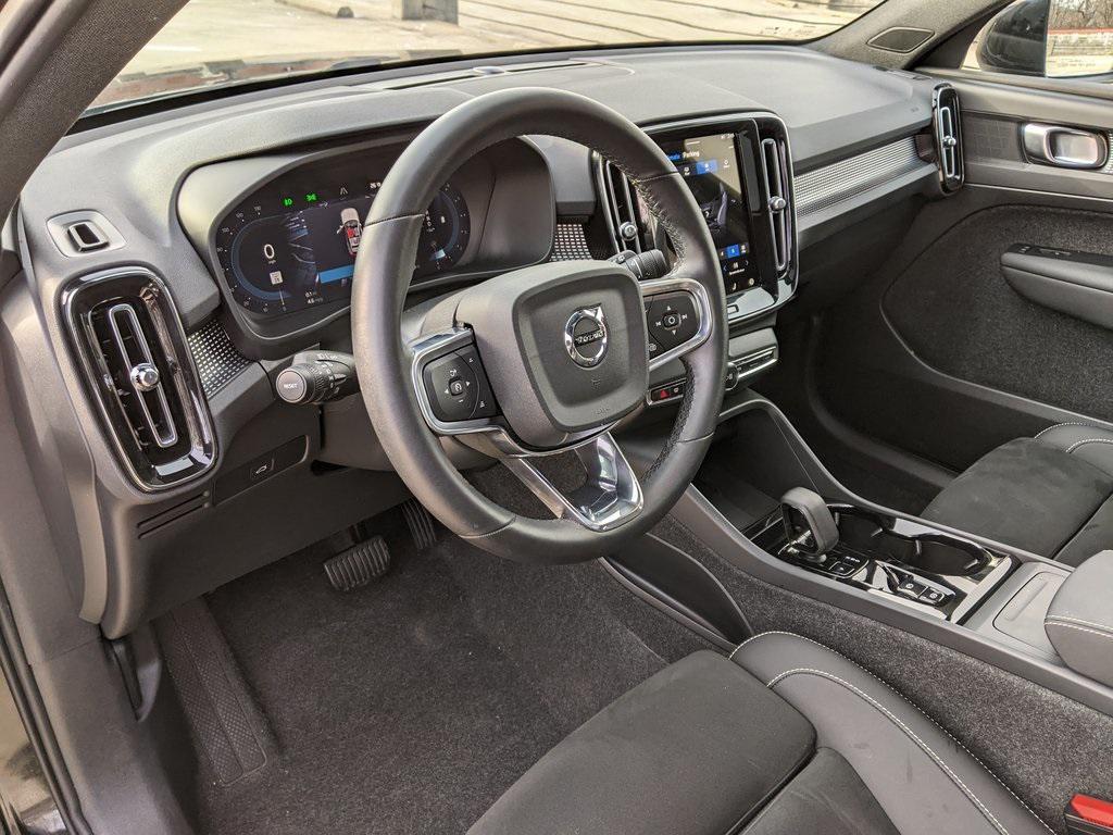 used 2025 Volvo XC40 car, priced at $31,500