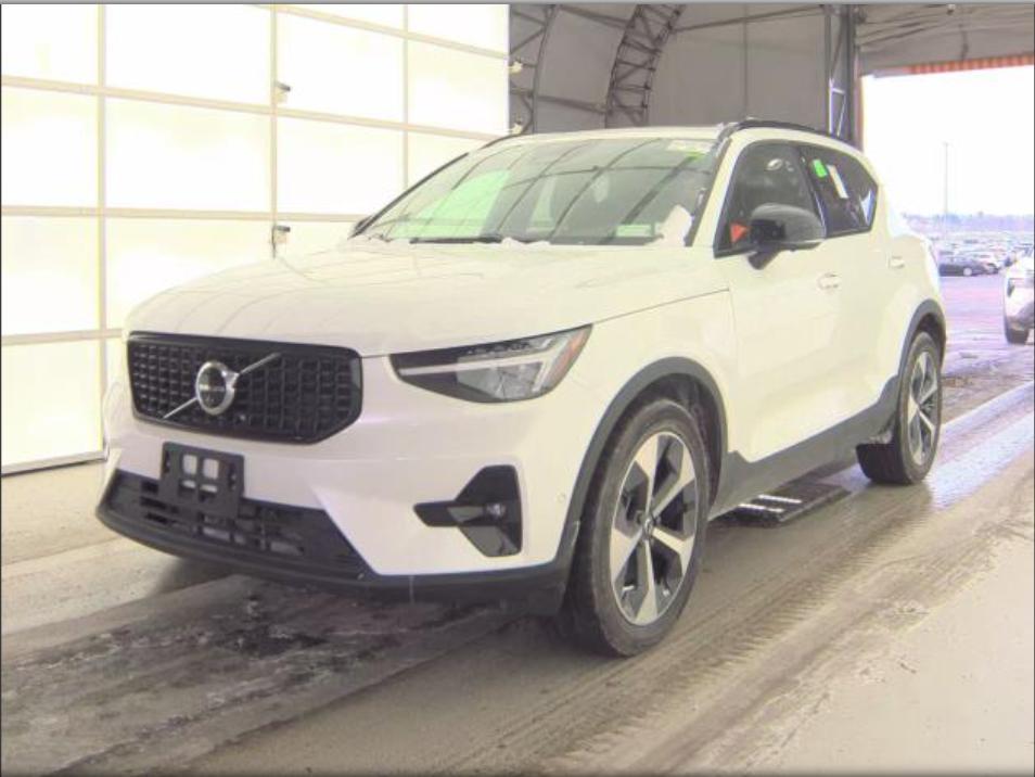 used 2025 Volvo XC40 car, priced at $33,500