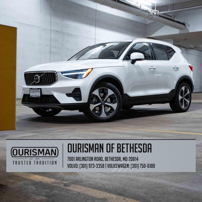 new 2025 Volvo XC40 car, priced at $41,900