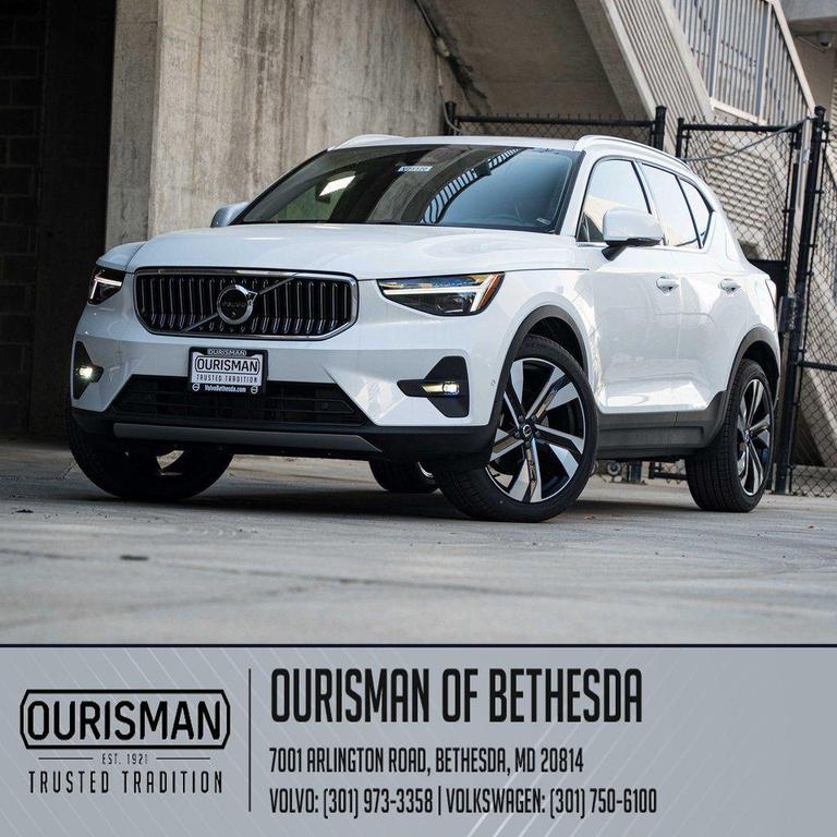 new 2025 Volvo XC40 car, priced at $39,500