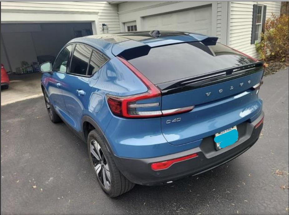 used 2023 Volvo C40 Recharge Pure Electric car, priced at $26,000