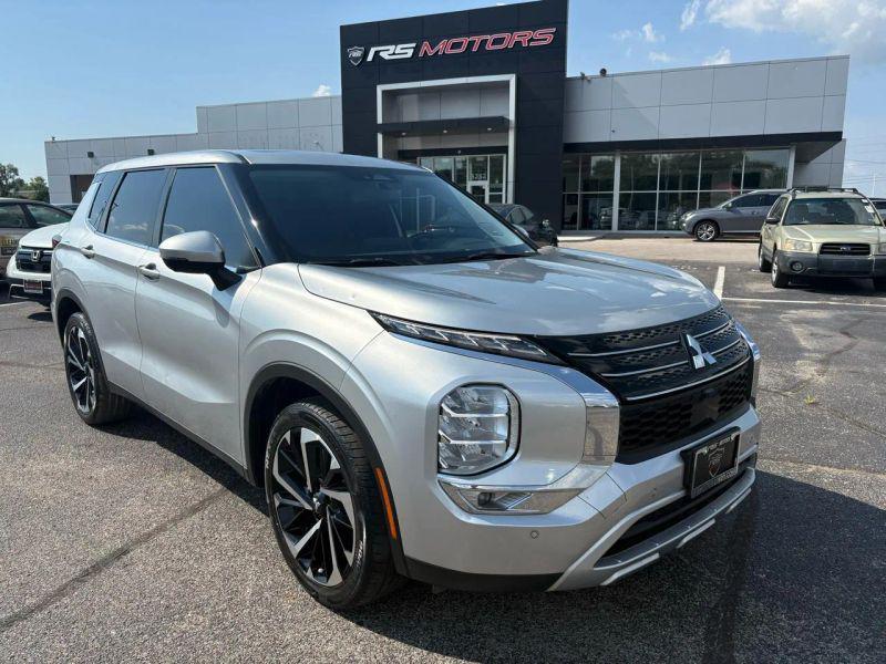 used 2024 Mitsubishi Outlander car, priced at $22,266