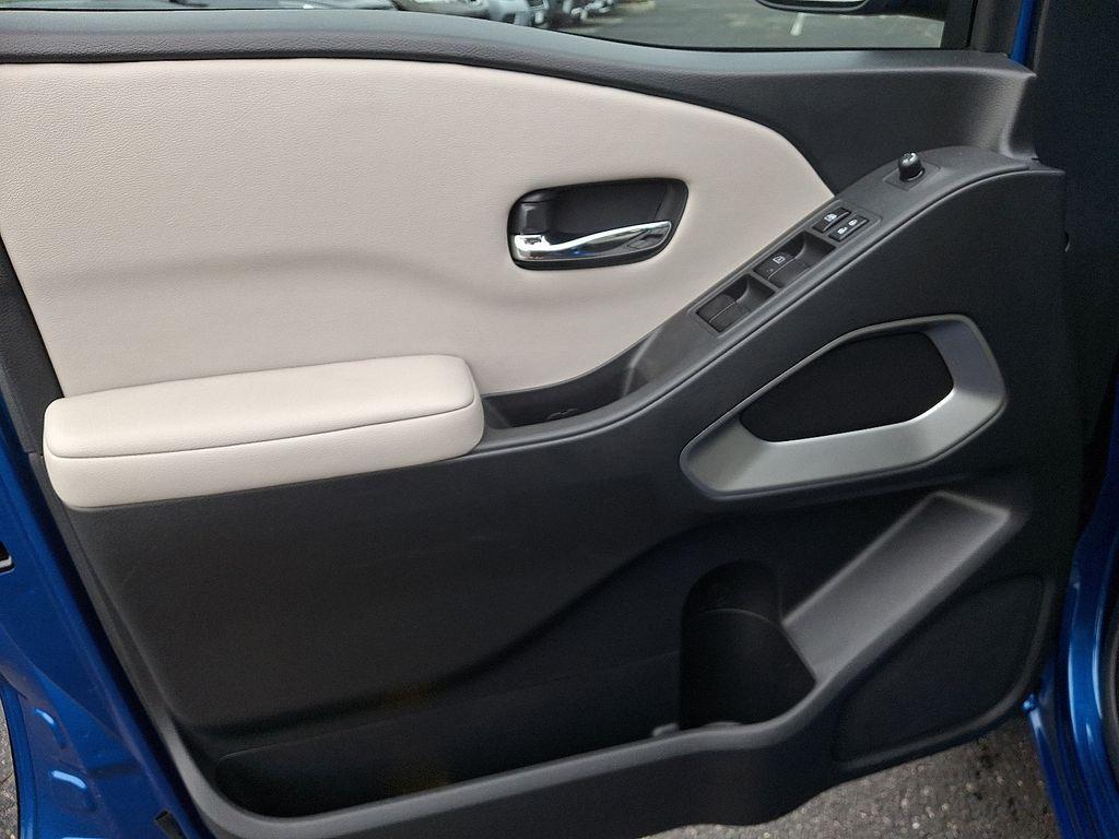 2025 Bluestone Pearl Nissan Frontier