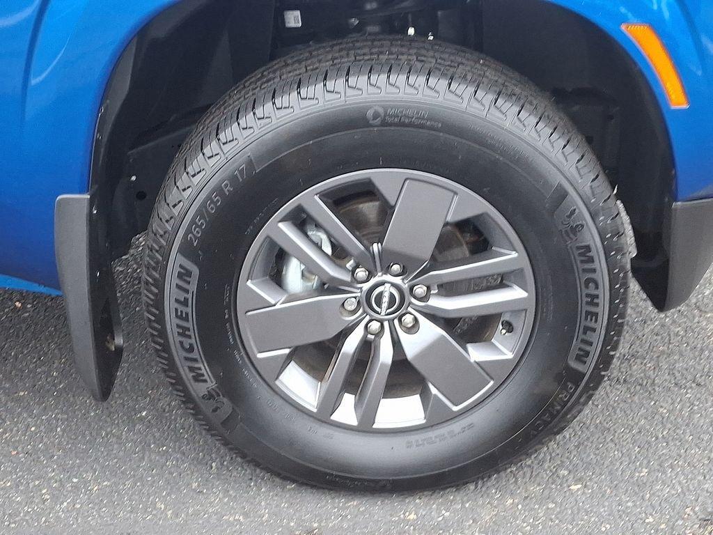 2025 Bluestone Pearl Nissan Frontier