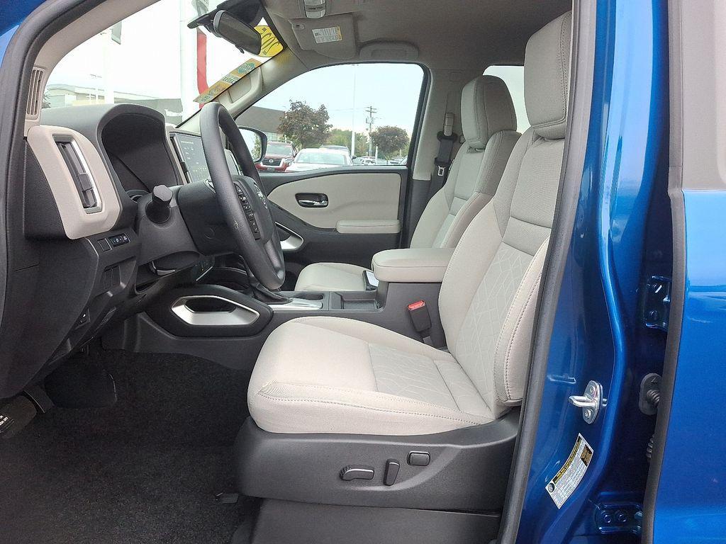 2025 Bluestone Pearl Nissan Frontier
