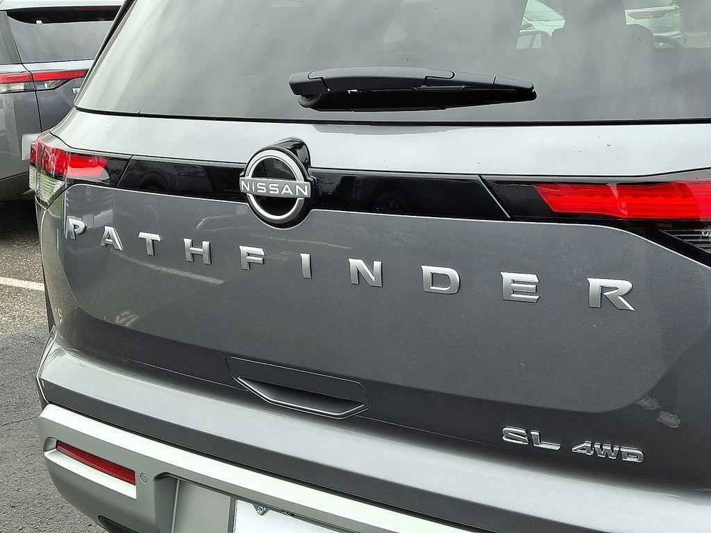 new 2025 Nissan Pathfinder car, priced at $46,255