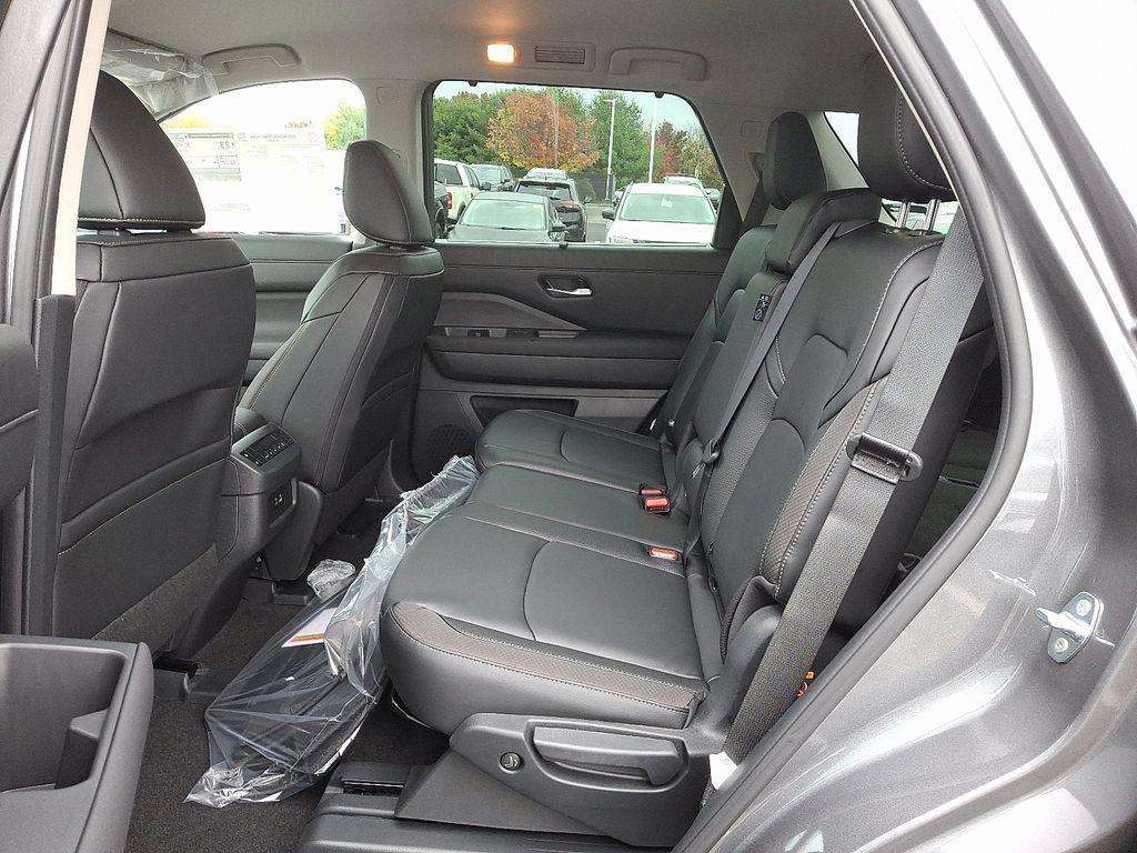 new 2025 Nissan Pathfinder car, priced at $46,255