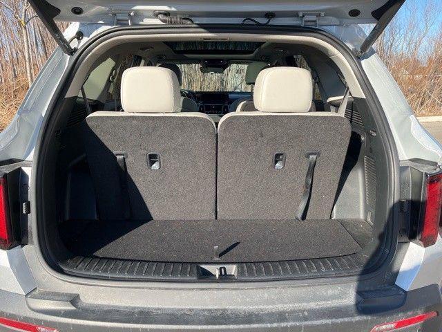 used 2022 Kia Sorento car, priced at $24,279