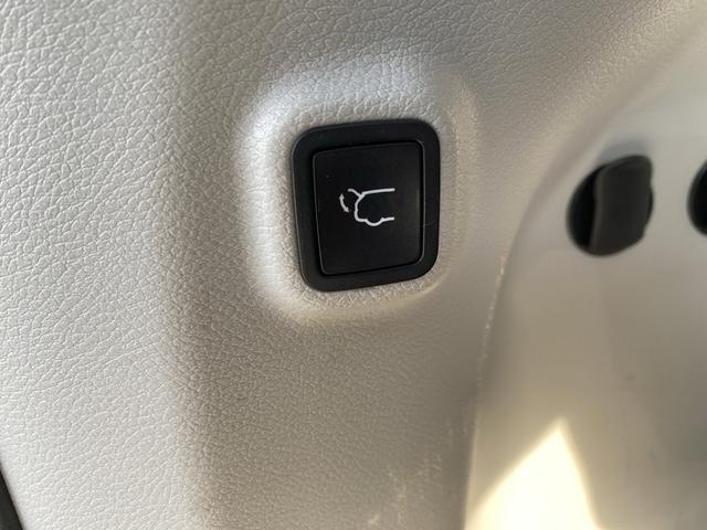 used 2019 Jeep Cherokee car, priced at $16,399