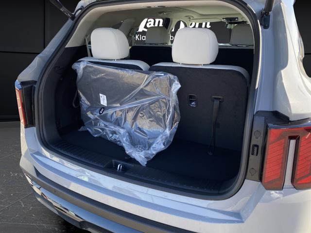 new 2026 Kia Sorento car, priced at $40,786