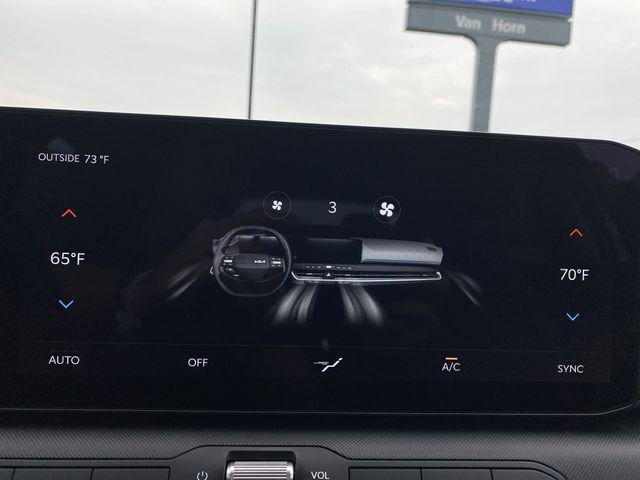 new 2025 Kia K4 car, priced at $23,199