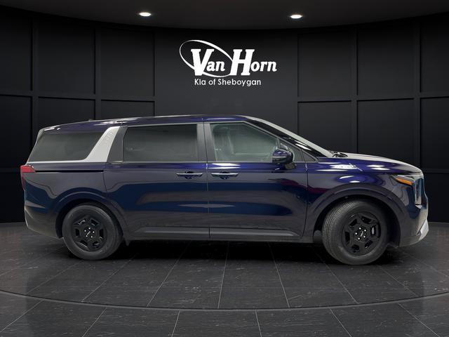 used 2025 Kia Carnival car, priced at $33,394