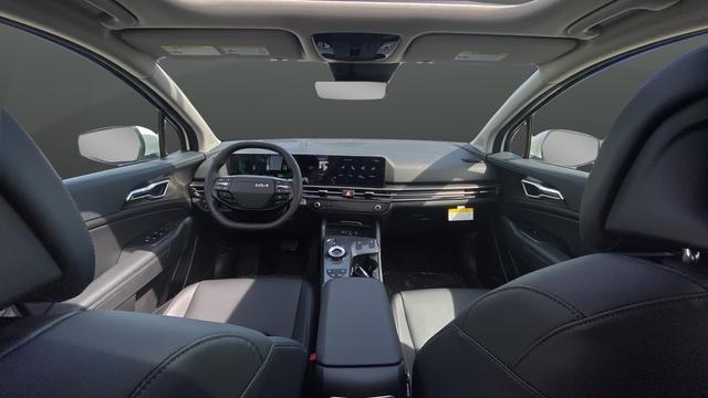 new 2026 Kia Sportage Hybrid car, priced at $34,376