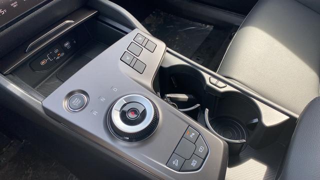 new 2026 Kia Sportage Hybrid car, priced at $34,376