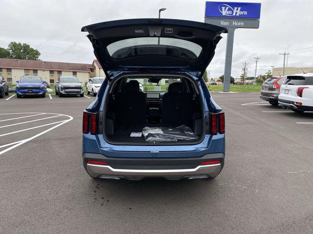 new 2025 Kia Sorento Hybrid car, priced at $38,000