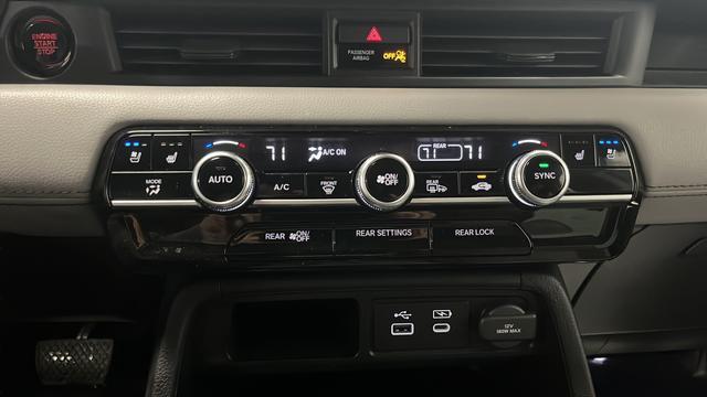 used 2024 Honda Pilot car, priced at $43,866