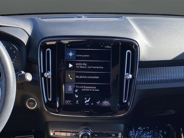 used 2021 Volvo XC40 car, priced at $21,564