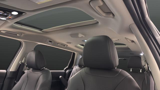 used 2025 Kia Carnival car, priced at $43,098