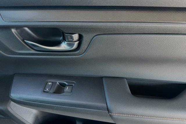 new 2025 Honda CR-V Hybrid car, priced at $40,200