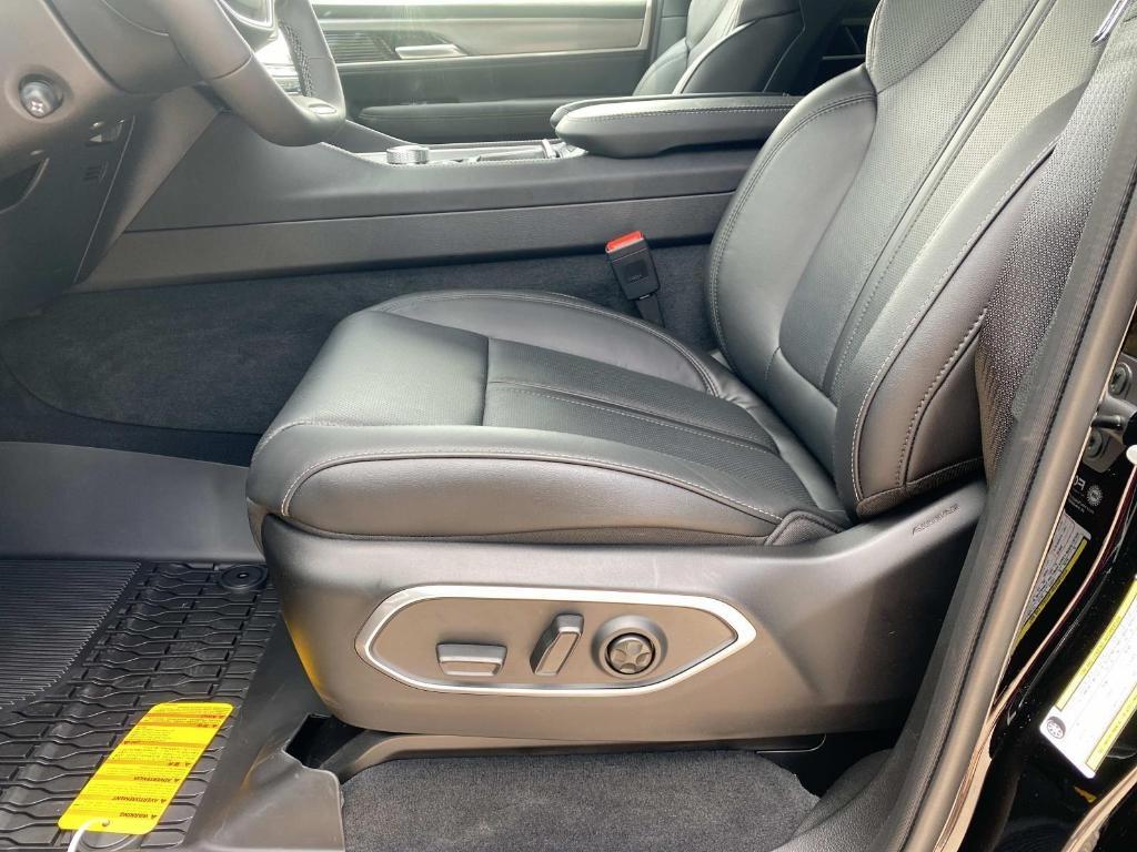 new 2026 Jeep Grand Wagoneer car, priced at $74,443