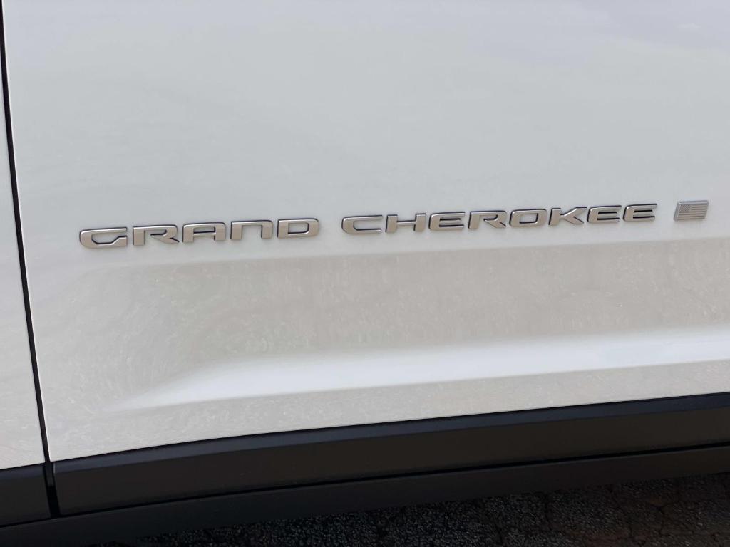 new 2026 Jeep Grand Cherokee L car, priced at $48,208
