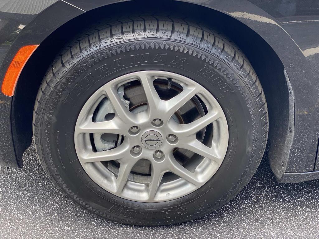 used 2023 Chrysler Pacifica car, priced at $22,498