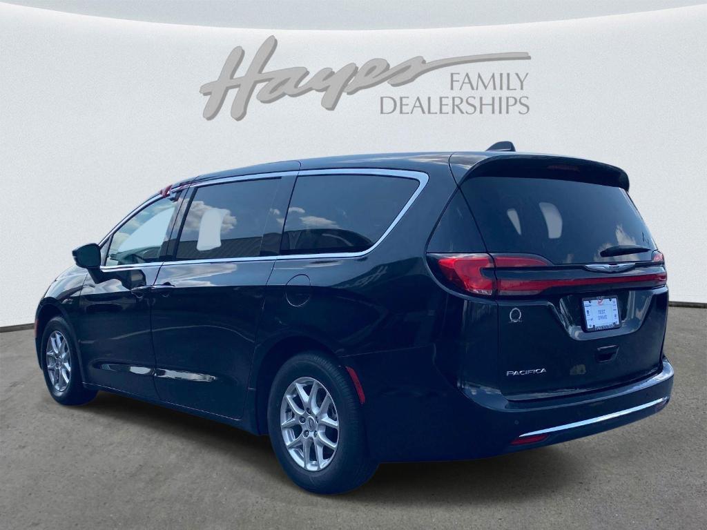 used 2023 Chrysler Pacifica car, priced at $22,498