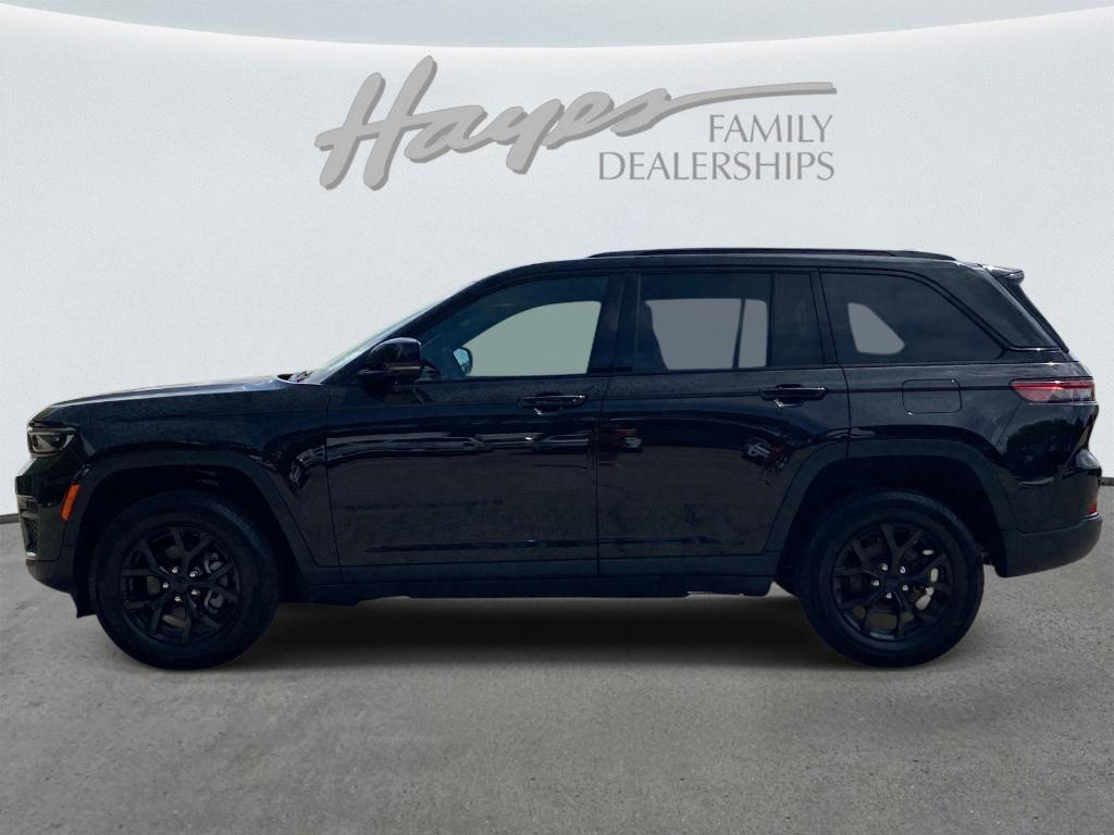 used 2025 Jeep Grand Cherokee car, priced at $34,098
