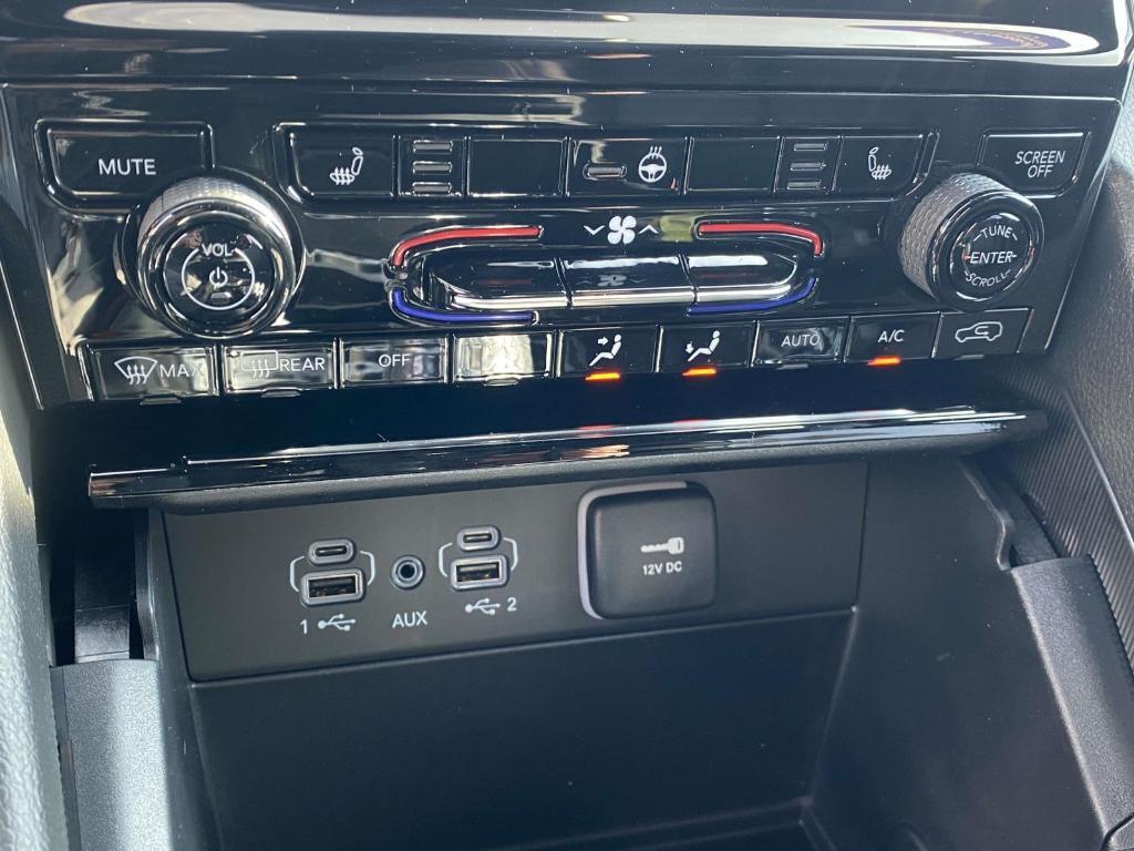 new 2025 Jeep Grand Cherokee car, priced at $49,128