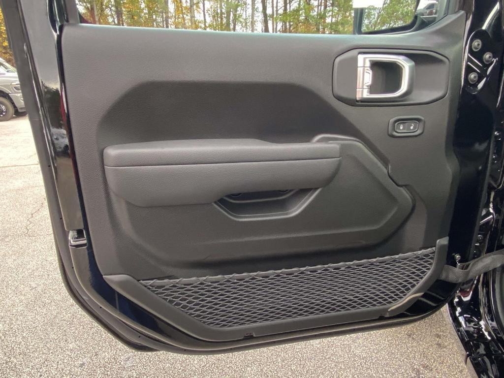 new 2026 Jeep Wrangler car, priced at $43,897