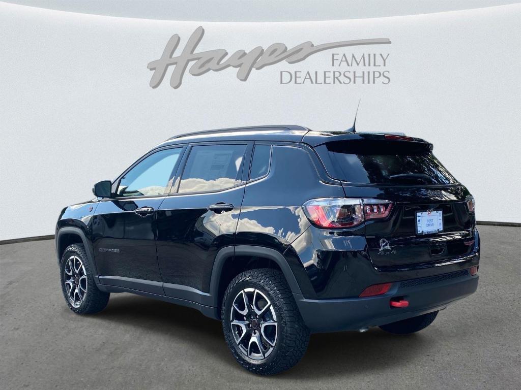 new 2026 Jeep Compass car, priced at $33,543