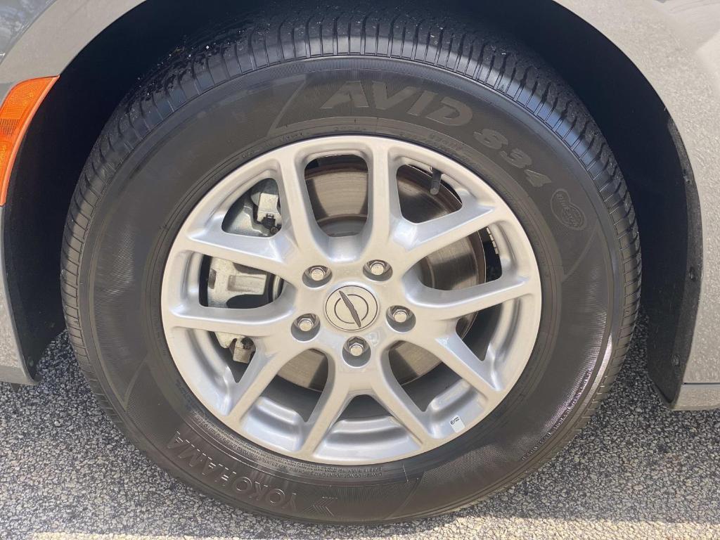 used 2025 Chrysler Pacifica car, priced at $28,488