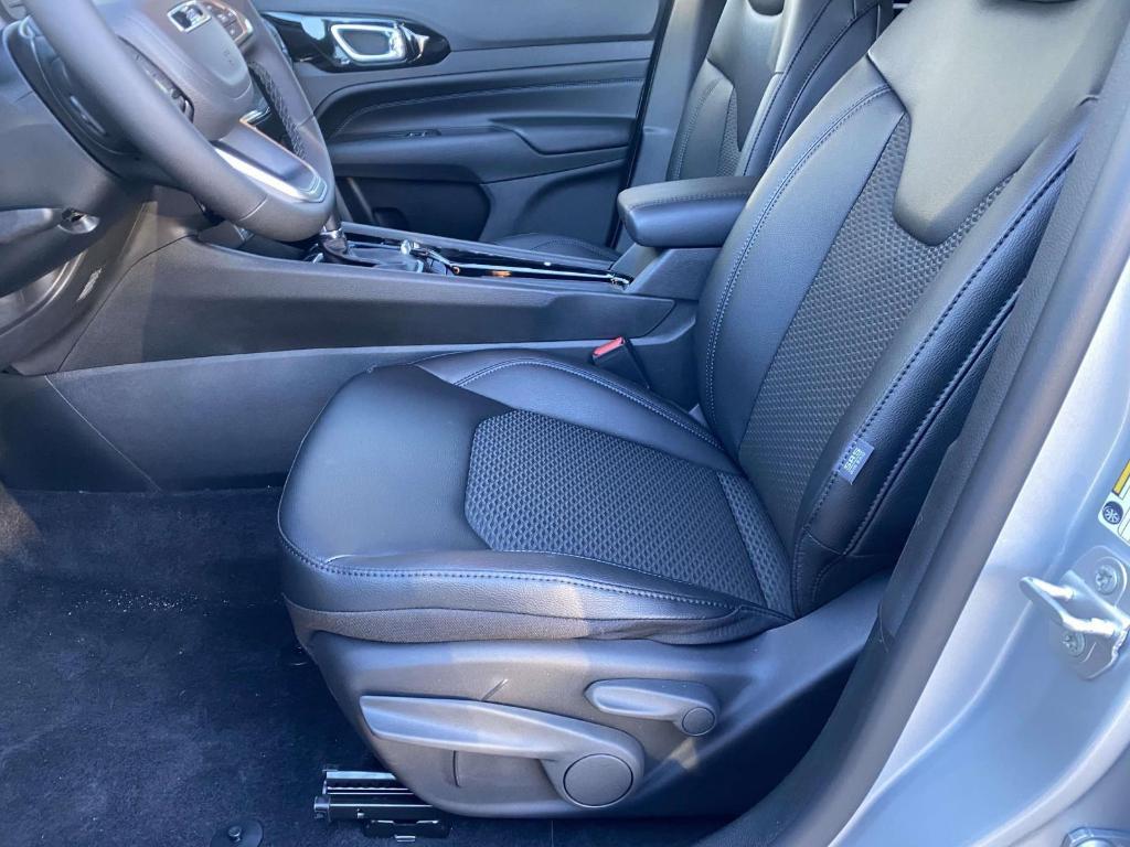 new 2026 Jeep Compass car, priced at $30,473