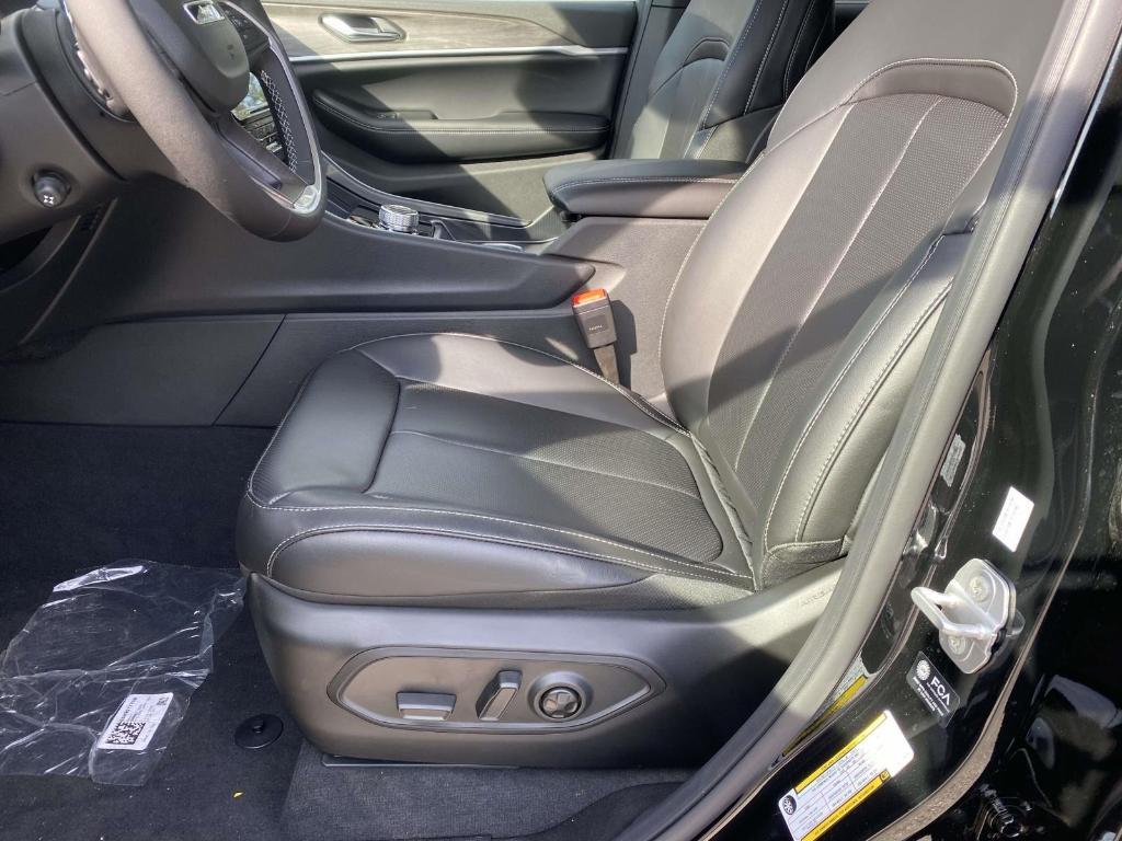 new 2025 Jeep Grand Cherokee L car, priced at $51,898