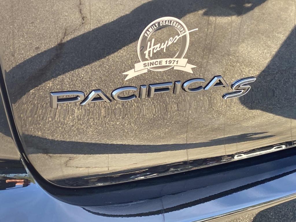 new 2026 Chrysler Pacifica car, priced at $41,078