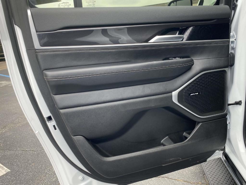 used 2024 Jeep Wagoneer L car, priced at $45,327