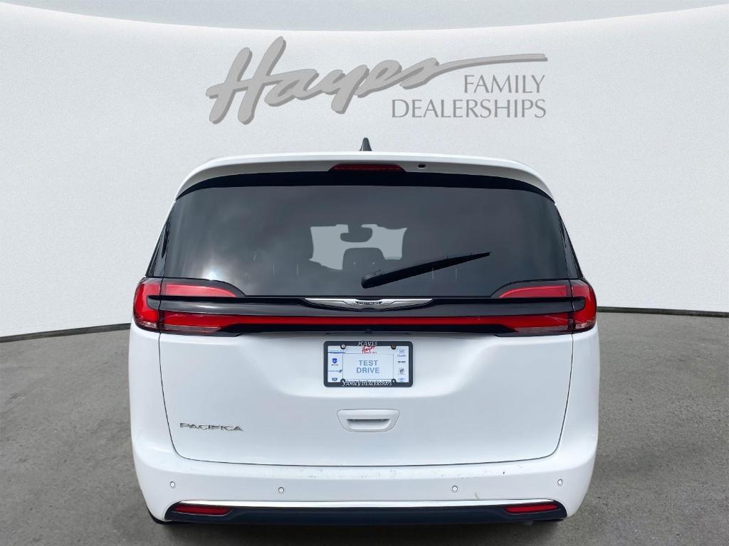 used 2025 Chrysler Pacifica car, priced at $28,317