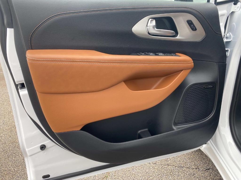 new 2026 Chrysler Pacifica car, priced at $50,983