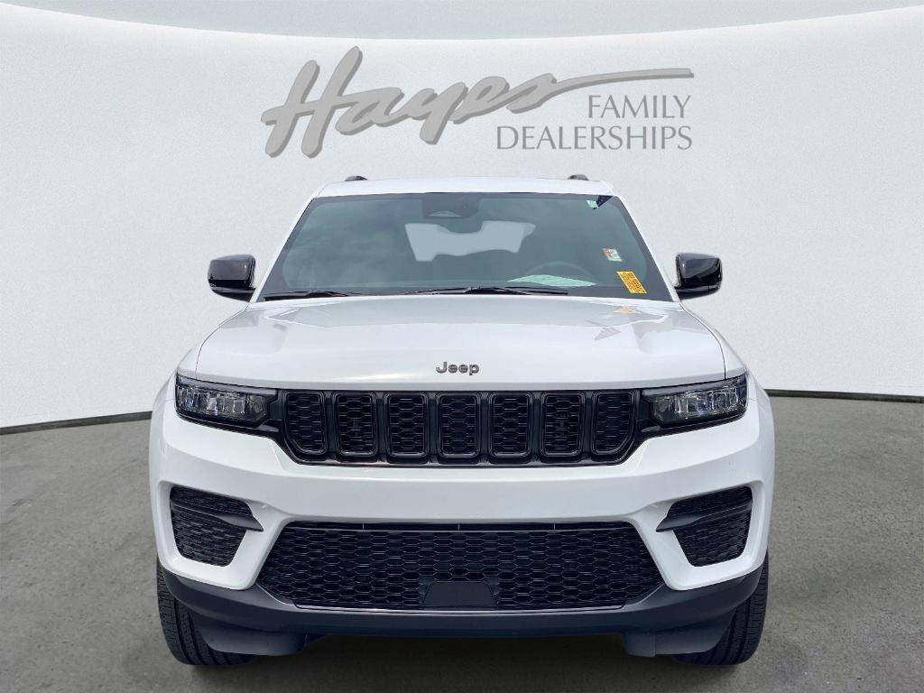 used 2025 Jeep Grand Cherokee car, priced at $36,598