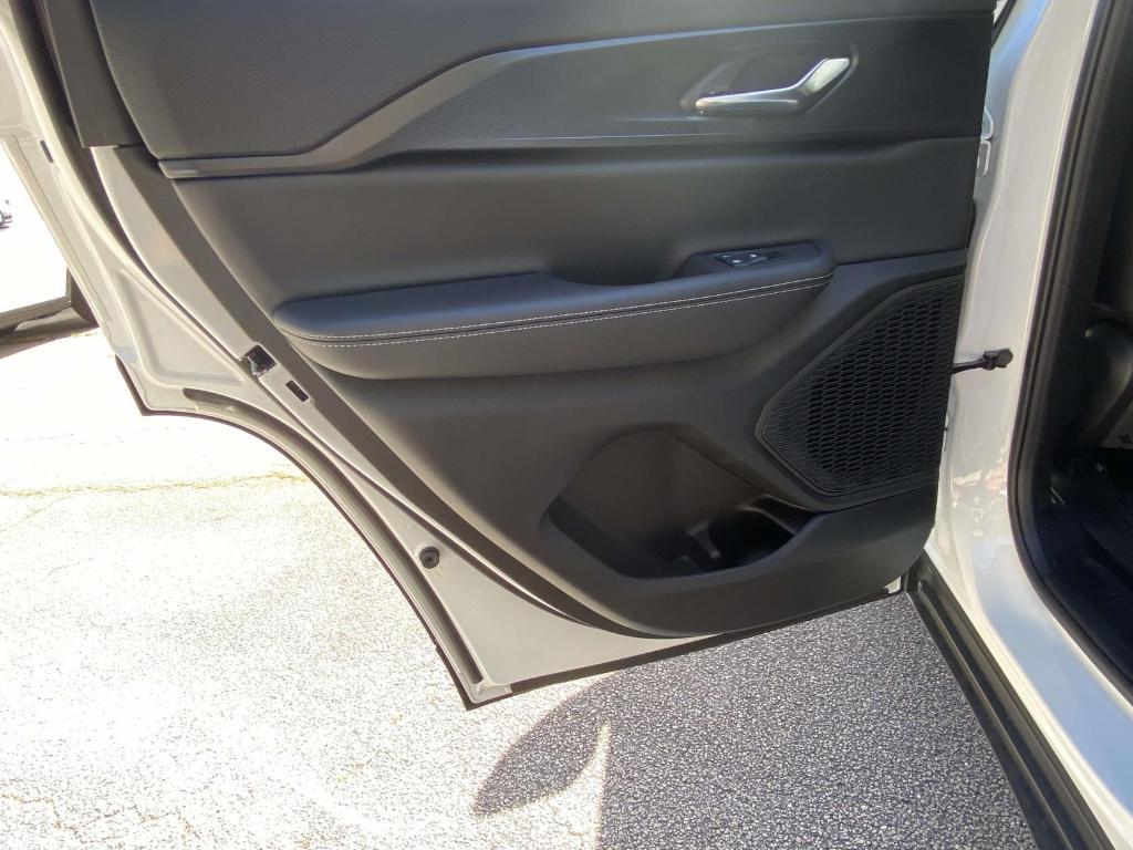 new 2025 Jeep Grand Cherokee car, priced at $41,778