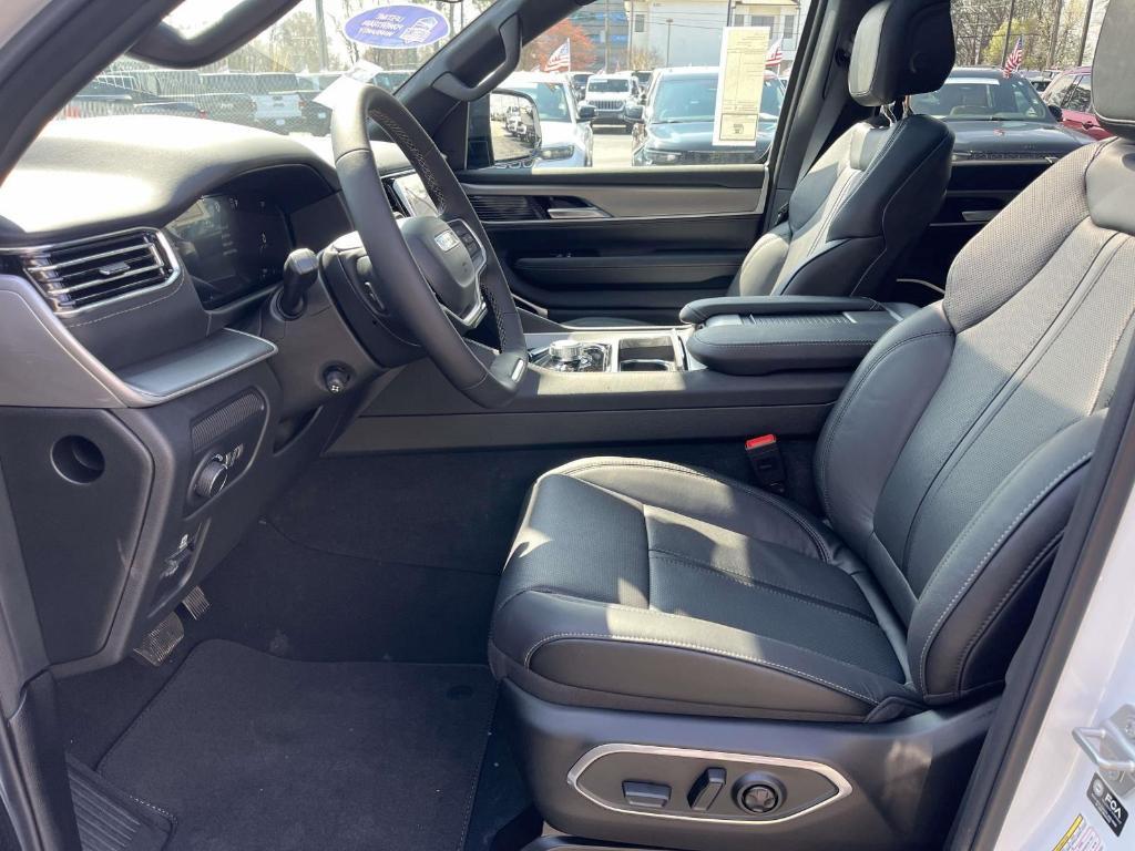 new 2026 Jeep Grand Wagoneer car, priced at $79,528