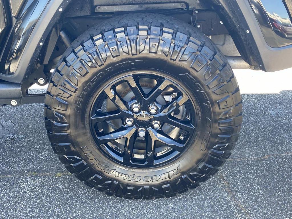 used 2022 Jeep Gladiator car, priced at $32,875