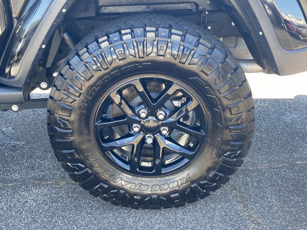 used 2022 Jeep Gladiator car, priced at $32,875