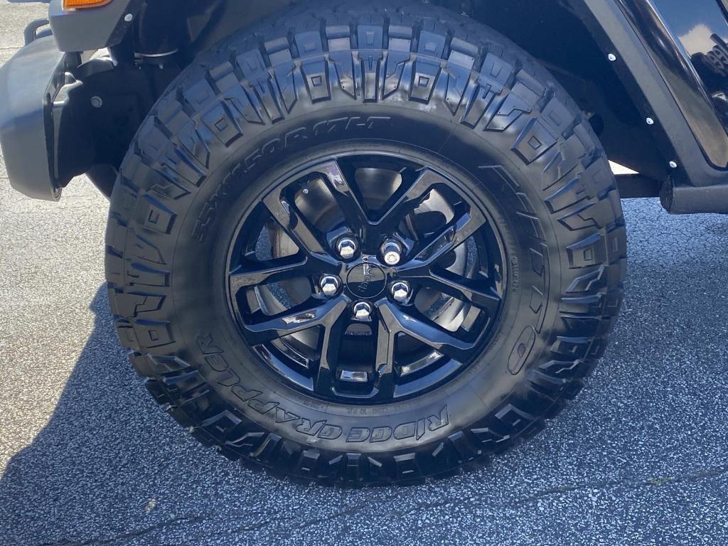 used 2022 Jeep Gladiator car, priced at $32,875