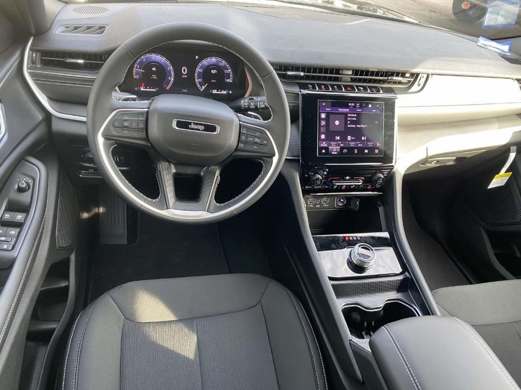 new 2025 Jeep Grand Cherokee car, priced at $35,118